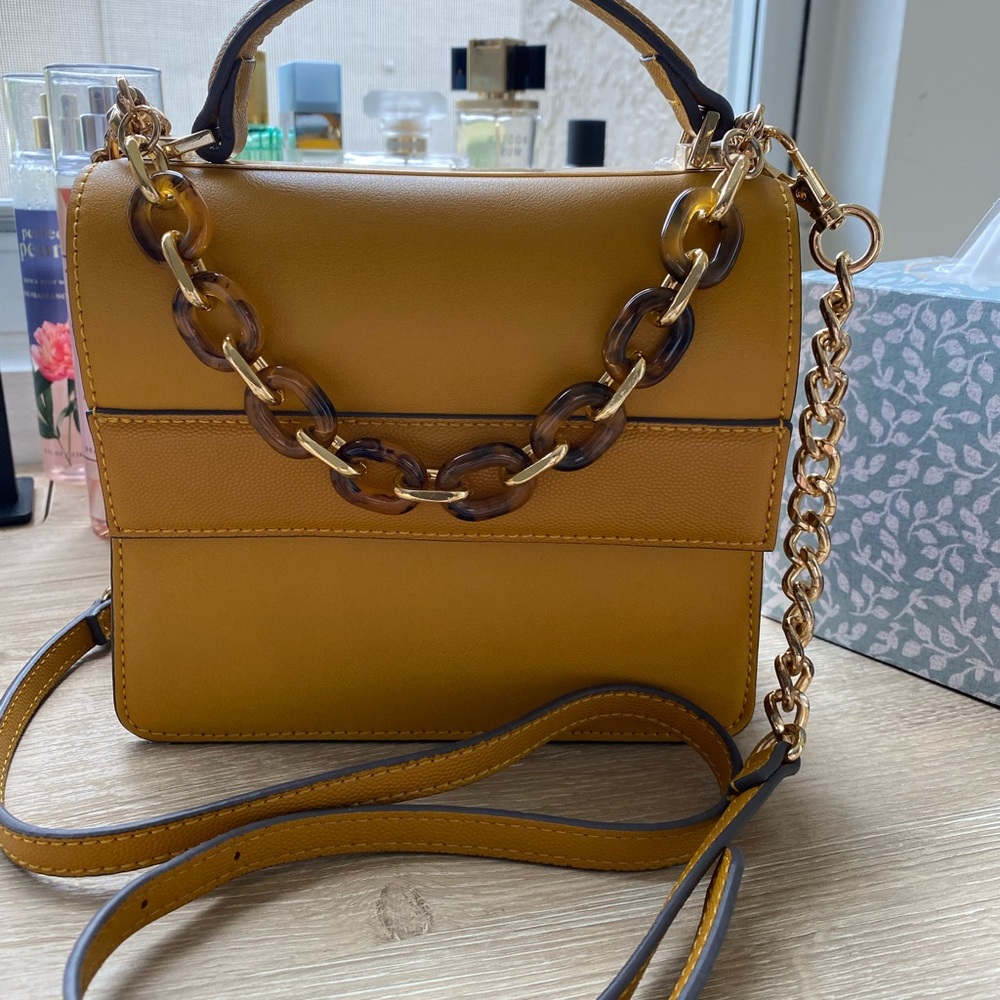 ❗️SOLD ❗️Aldo Yellow Crossbody